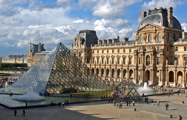 TOP 10 FRANCE TOURIST ATTRACTIONS